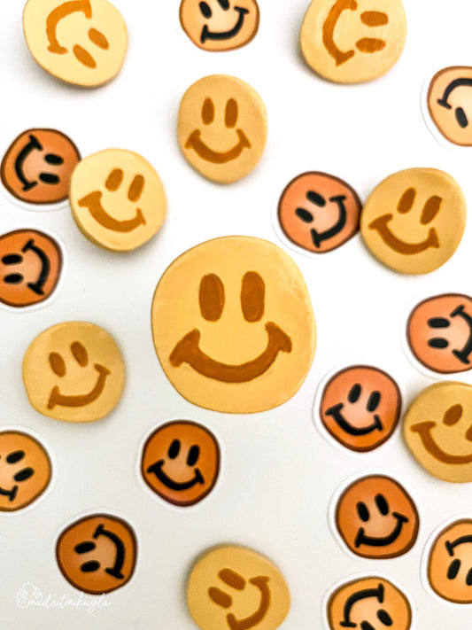 Smiley Face Clay Pin/Magnet | MadeItMikayla