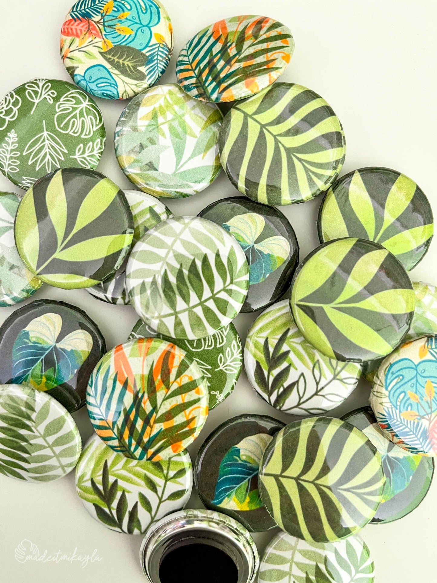 MadeIt Leafy Button Magnet